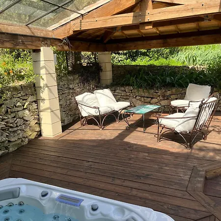 Villa Petite Maison De Charme Avec Piscine Et Pins Centenaires