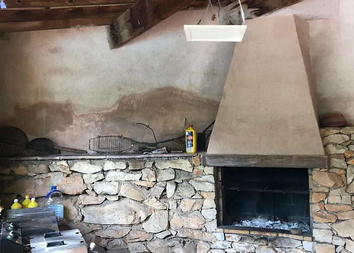 Petite Maison De Charme Avec Piscine Et Pins Centenaires Villa Nimes